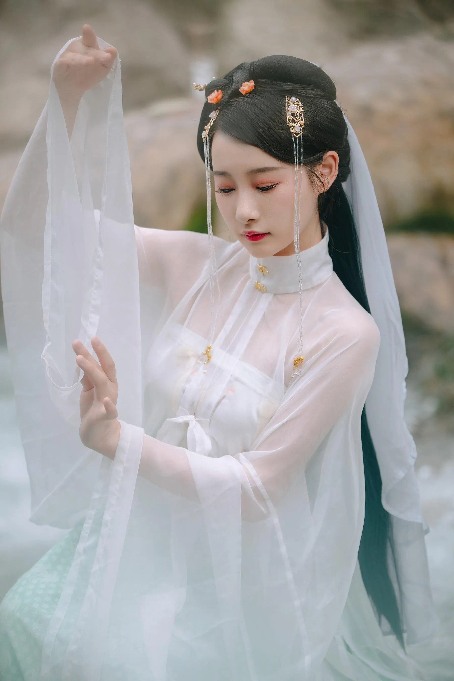 [艺图语] 2022.05.22 清歌 -芝月- [23P]插图2